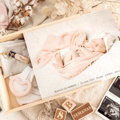 Birth box with photo in wood