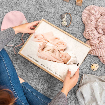 Birth box with photo in wood