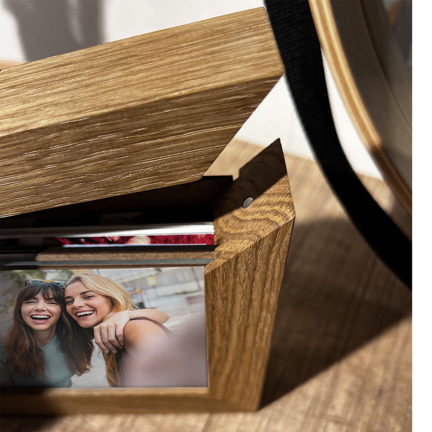 A6 Photo Frame with Display & Storage